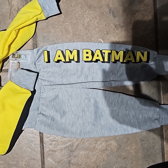 Batman - Picture 2 of 2